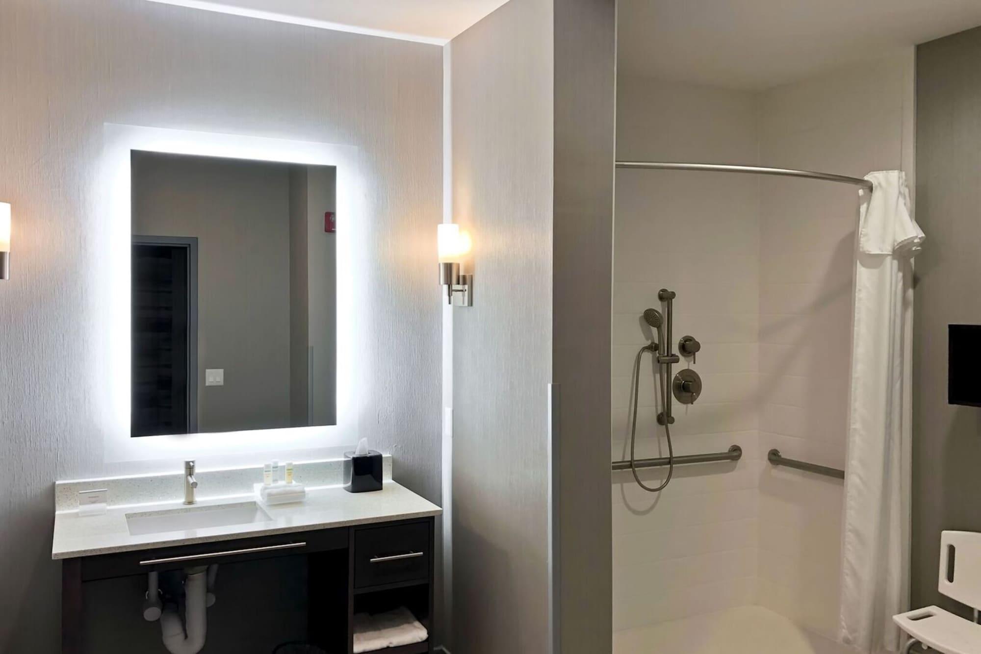 Homewood Suites By Hilton Conroe Εξωτερικό φωτογραφία